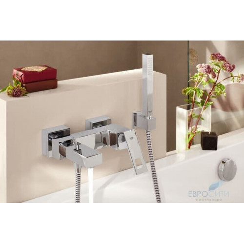 Смеситель для ванны Grohe Eurocube 23141000 (с душевым набором)