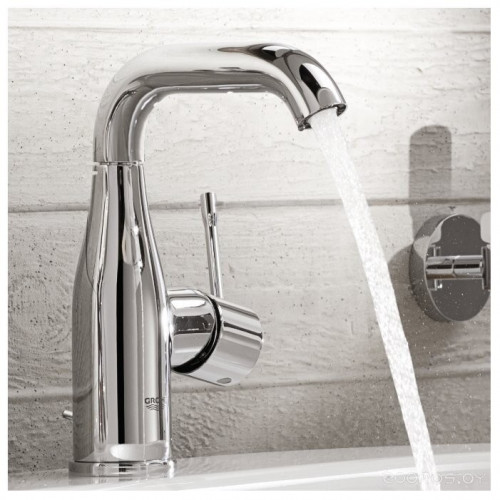 Смеситель Grohe Essence+ 23480001