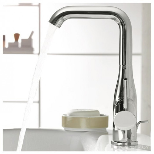 Смеситель Grohe Essence 32628001